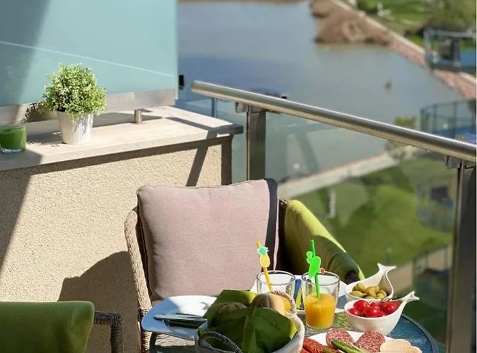 Appartement And Velence