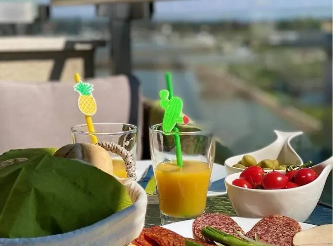 Διαμέρισμα And *