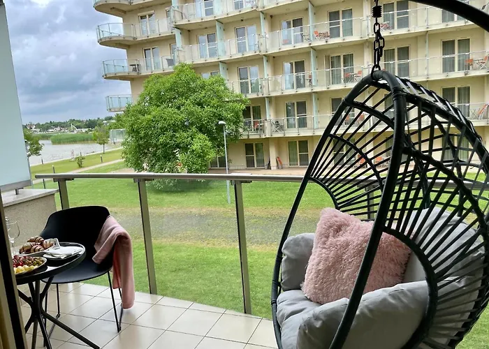 Apartment And Velence